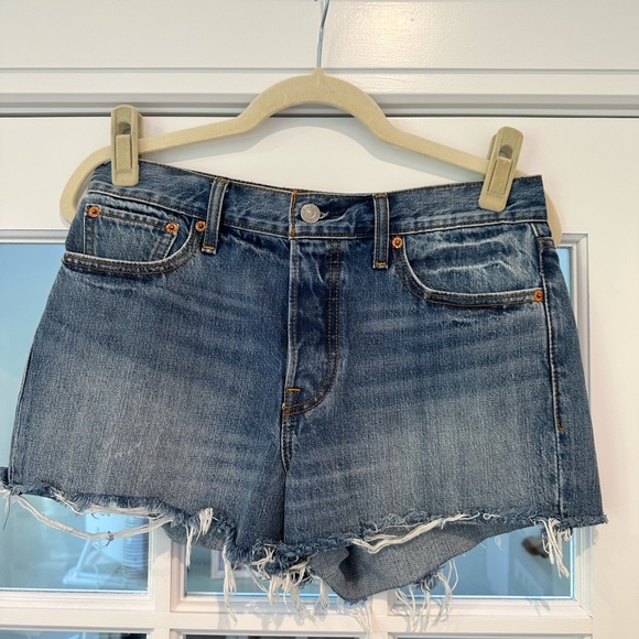 Levi’s 501 denim shorts size 29 - Picture 1 of 4